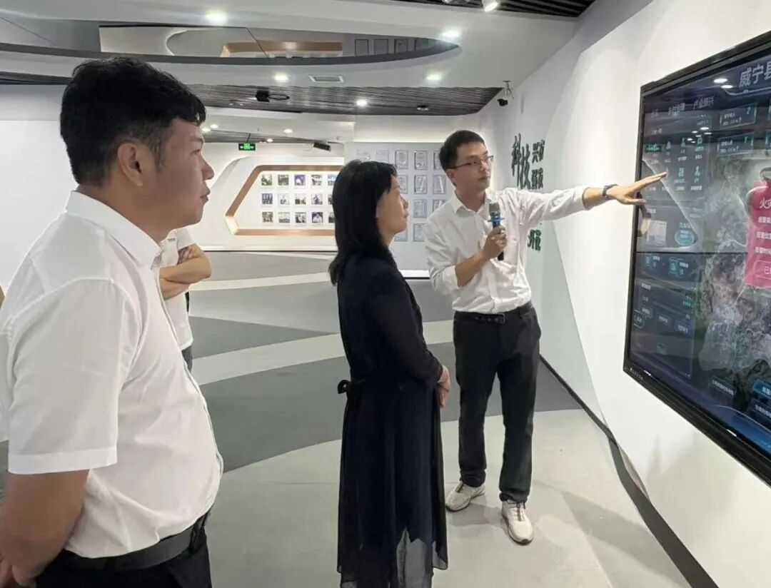 株洲市副市长钟燕带队考察丰农控股，探讨农业发展路径