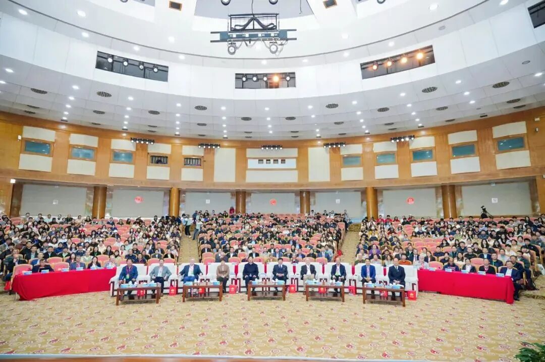 邓烈：丰农控股以人工智能技术创新赋能中国果业数字化、智能化发展